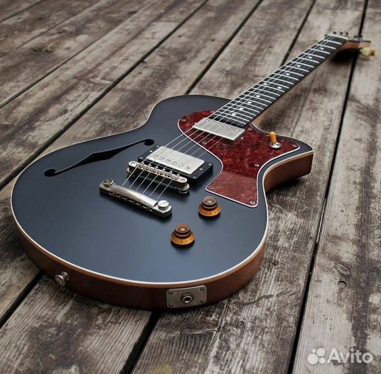 Ремонт гитар и народных струнных инструментов