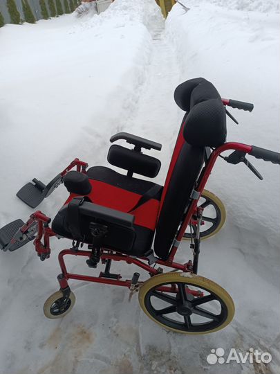 Инвалидная коляска