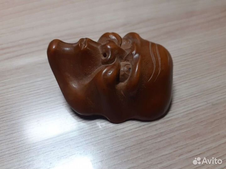 Миниатюрная деревянная маска