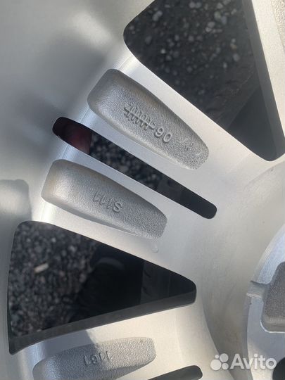 Один Литой диск на Ford