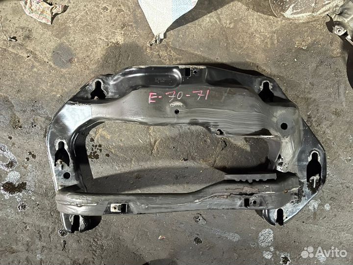 Подрамник раздатки BMW X5 E70 X6 E71 F15 F16 F85