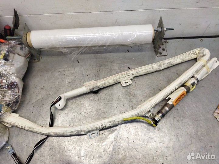 Подушка безопасности боковая (шторка) правая