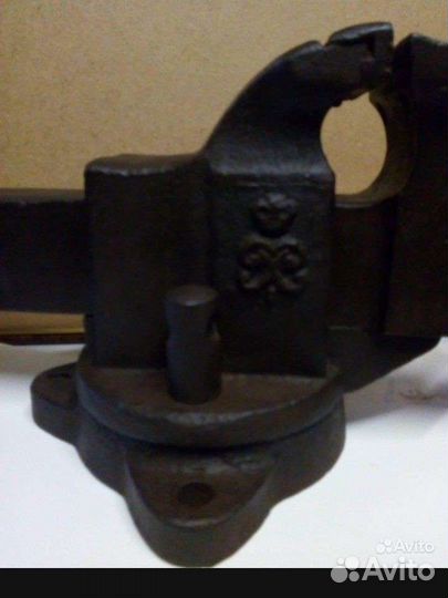 Тиски слесарные царские