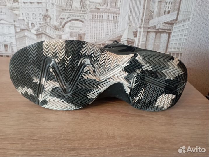 Баскетбольные кросовки