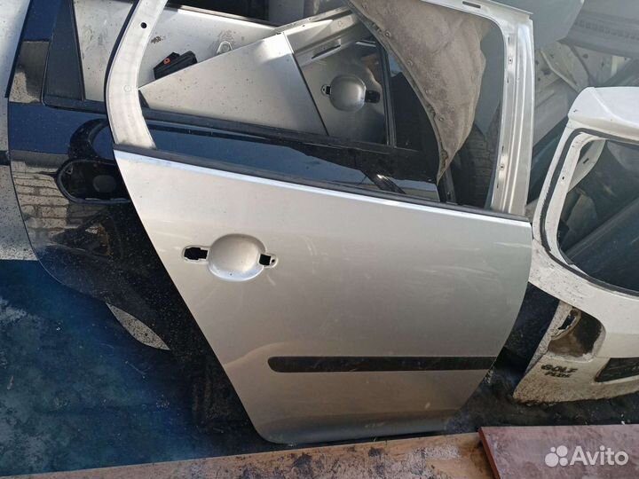 Фольксваген гольф 5 дверь задняя