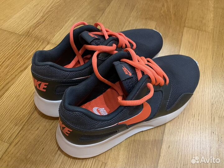 Кроссовки nike оригинал женские новые 37