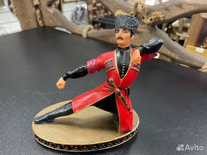 Статуэтка танцор полистоун