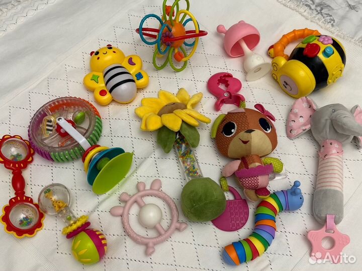 Подвесные игрушки погремушки пакетом