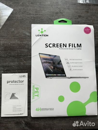 Защитные пленки Macbook Pro 16 2021