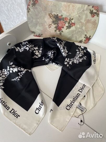 Шелковый платок новый