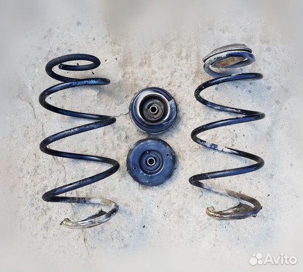 Пружина передняя Пежо Партнер 2 1.6 HDi