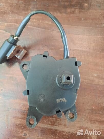 Моторедуктор заслонки отопителя ваз 1118