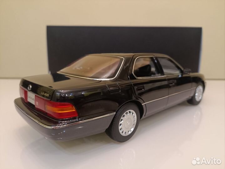 Lexus LS 400 (89-97г) Черный-Серый 1:18