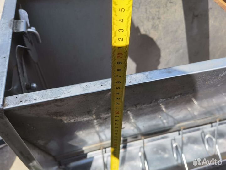 Бункерная кормушка из нержавейки для свиней