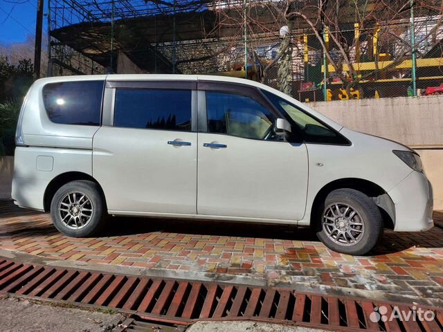 Nissan Serena 2.0 CVT, 2012, 125 000 км