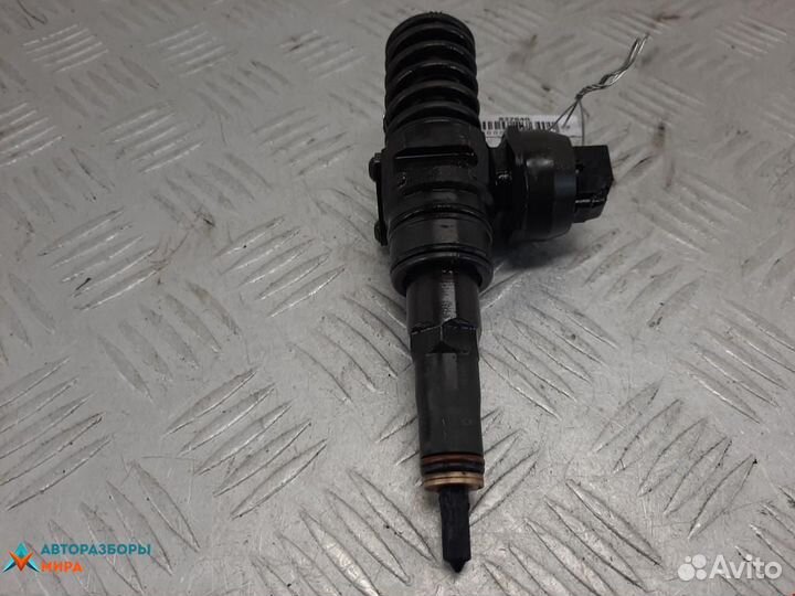 Форсунка Volkswagen Touran 2005 038130073AG