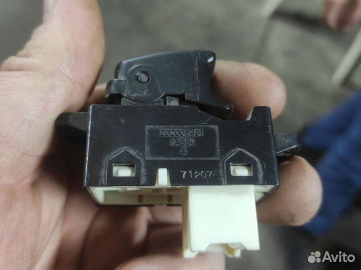 Кнопка стеклоподьемника sonata