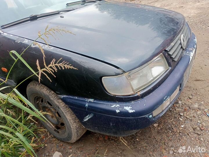 Капот на Volkswagen Passat B4