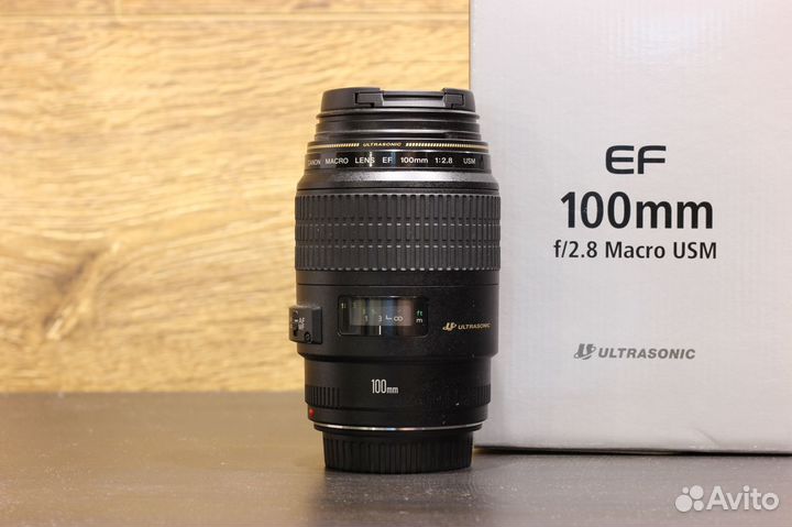 Объектив Canon EF 100mm f/2.8 Macro USM