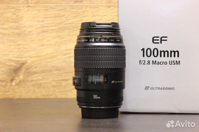 Объектив Canon EF 100mm f/2.8 Macro USM