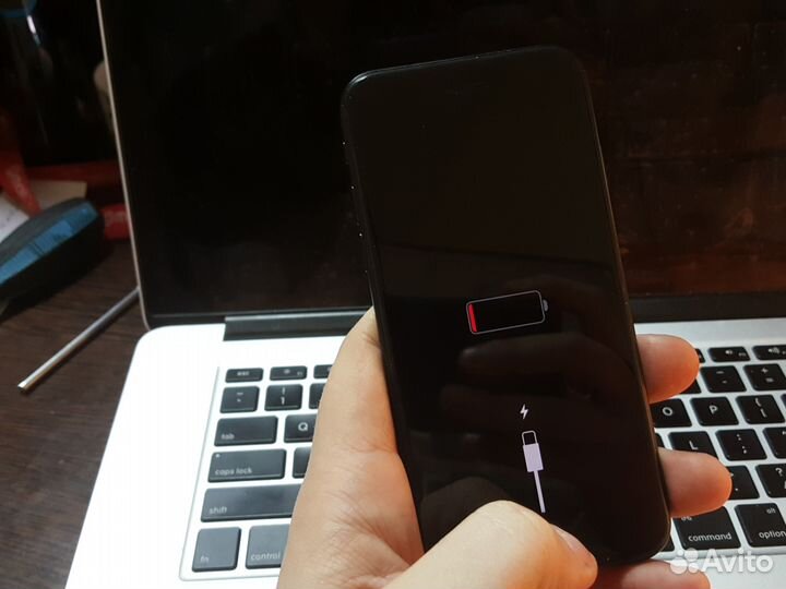 Замена аккумулятора iPhone (Айфона)