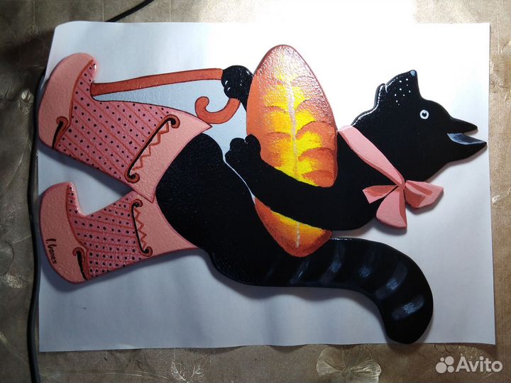 Кот с батоном из фанеры. Иллюстрации Ю. Васнецова