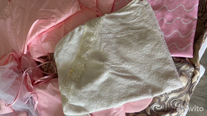 Комплект в детскую кроватку для девочки