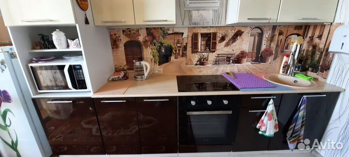 Продаю кухонный гарнитур новый
