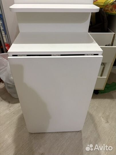 Маникюрный стол складной