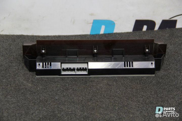 Дисплей Nissan Skyline CPV35-501877 VQ35DE 2004