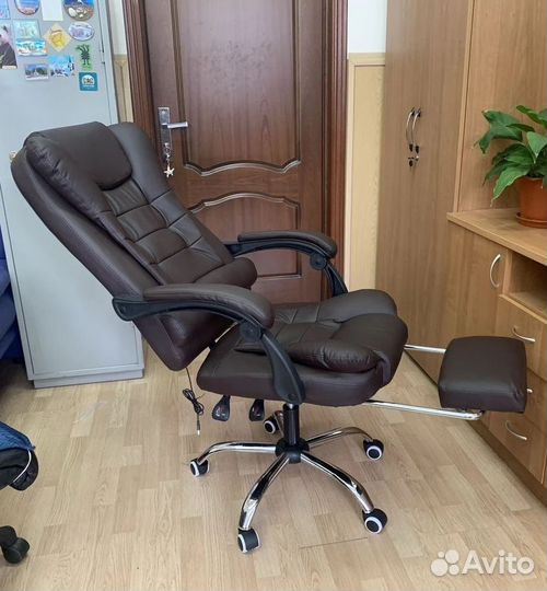 Компьютерное игровое кресло геймерское с массажем