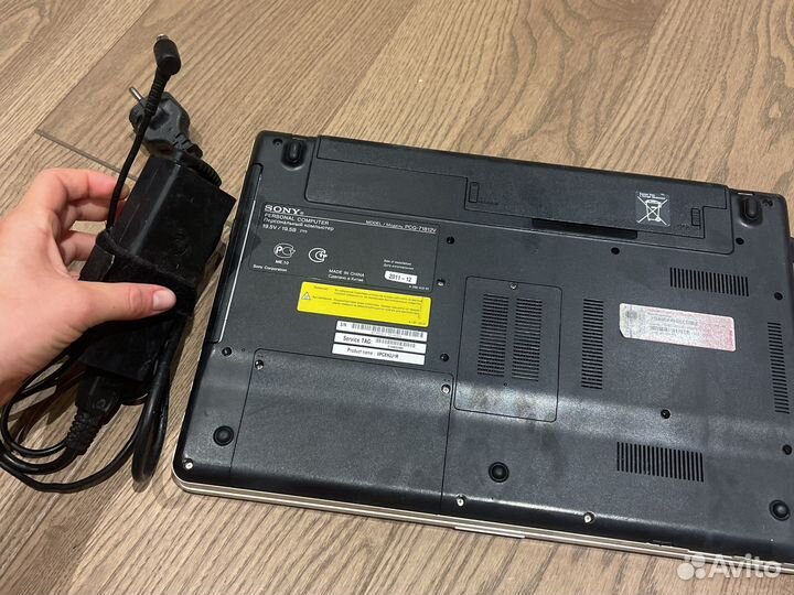 Ноутбук sony vaio pcg-71812V