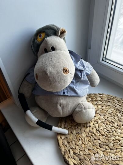 Игрушка бегемот