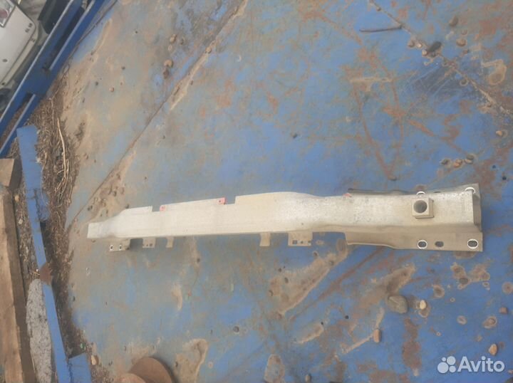 Усилитель заднего бампера на Opel Astra H