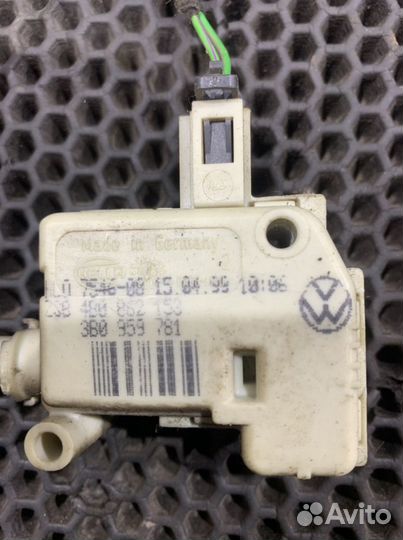 Активатор замка бензобака Ауди A6 C5 Audi