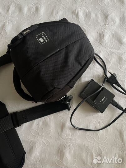 Canon EOS 550D с объективом EFS 18-200mm