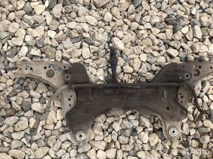 Volkswagen Golf 4 подрамник