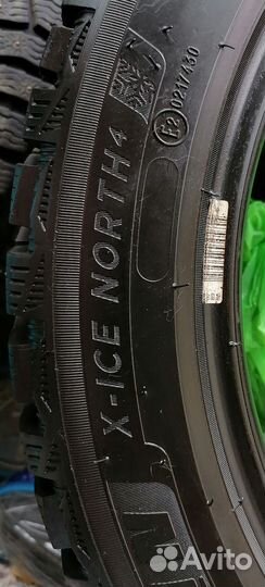 Michelin X-Ice North 4 205/50 R17 93T
