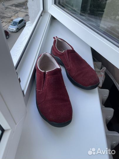 Спортивные полу ботинки