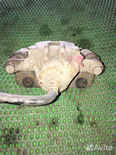 Суппорт задний левый Hyundai Sonata EF G4GC 2009