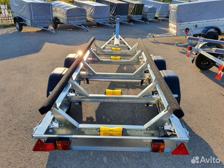 Прицеп для катера двухосный 5.20