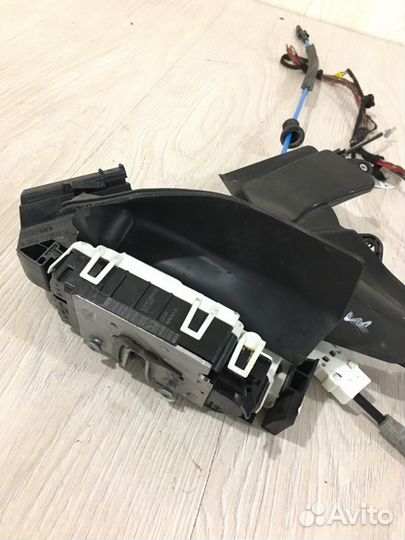 Замок двери задний правый Mercedes Benz C200 W204