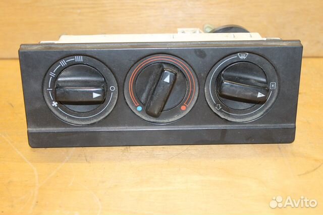 Блок управления печкой Audi 80 b3