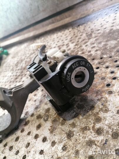 Замок зажигания Hyundai Elantra