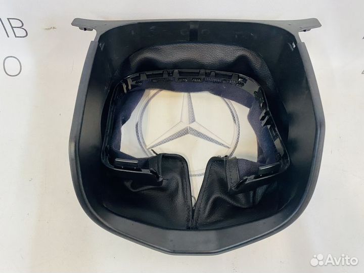 Кожух рулевой колонки Mercedes-Benz C-класс
