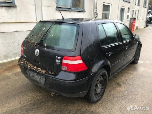 Разбор на запчасти Volkswagen Golf 4