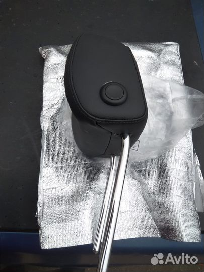 Подголовники кожанные Audi A4B9 оригинал