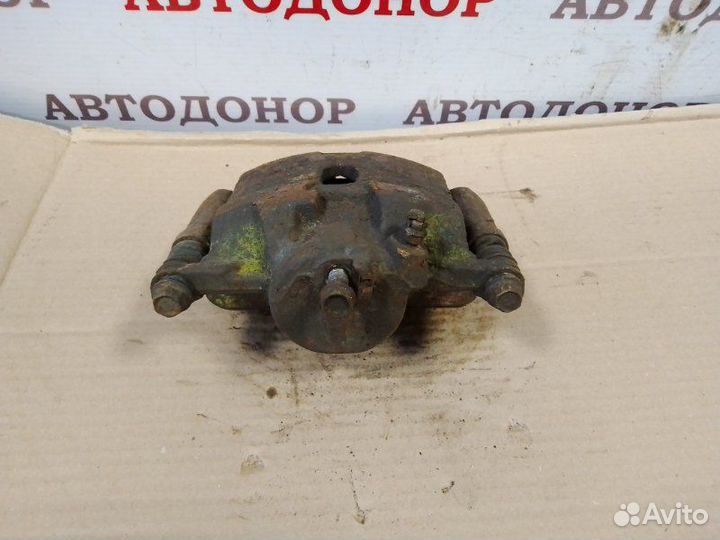 Суппорт тормозной передний правый Honda Accord 2.0