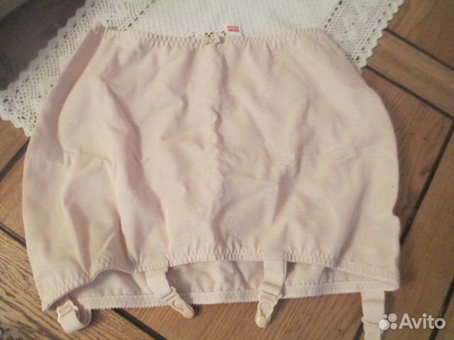 Пояс для чулок с пажами