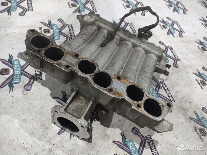 Коллектор впускной Mitsubishi Pajero 2